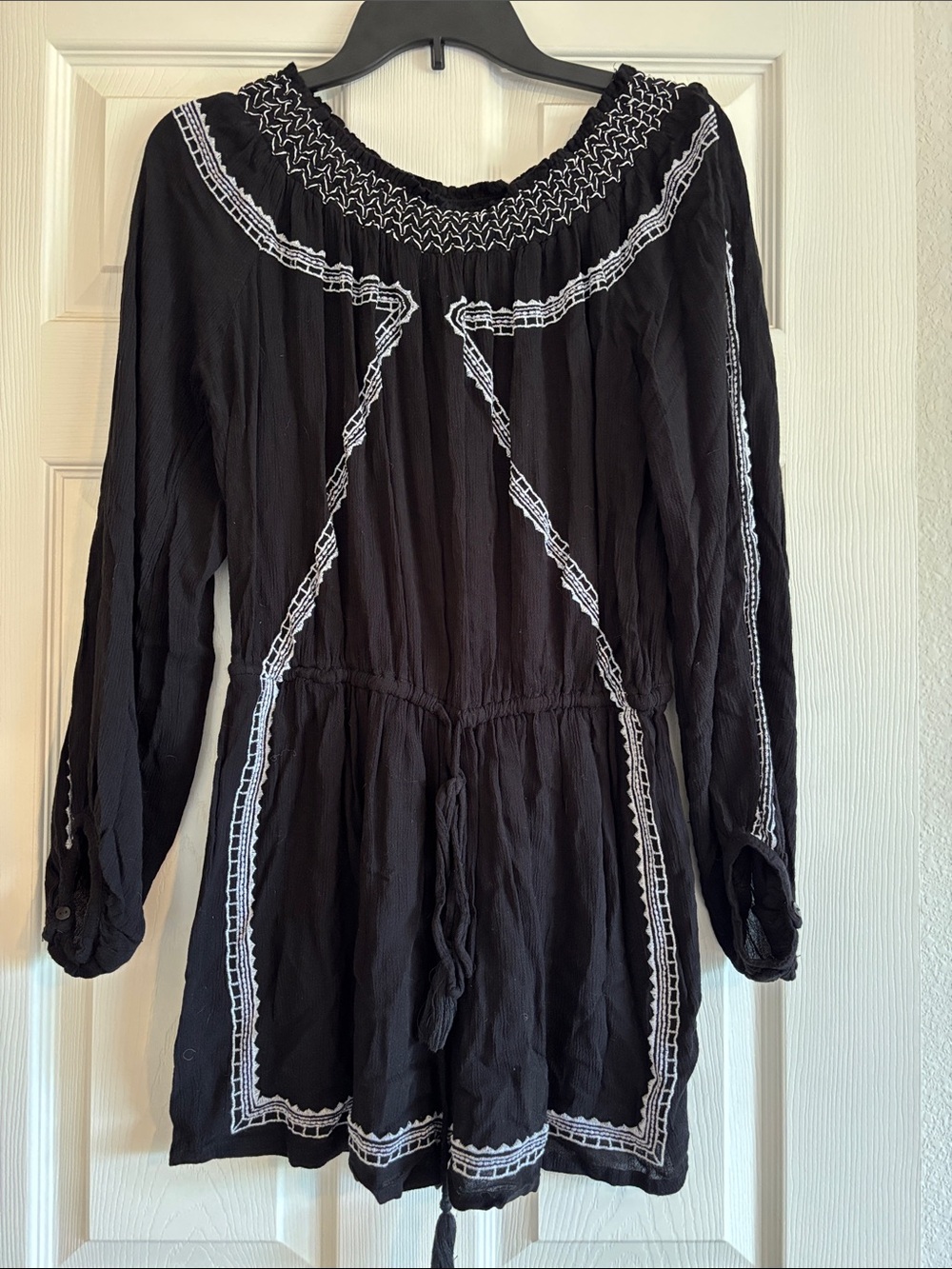 blue island Black Long-Sleeve Embroidered Women's Shorts Romper